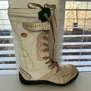 All leather. Fur lined. Very warm.